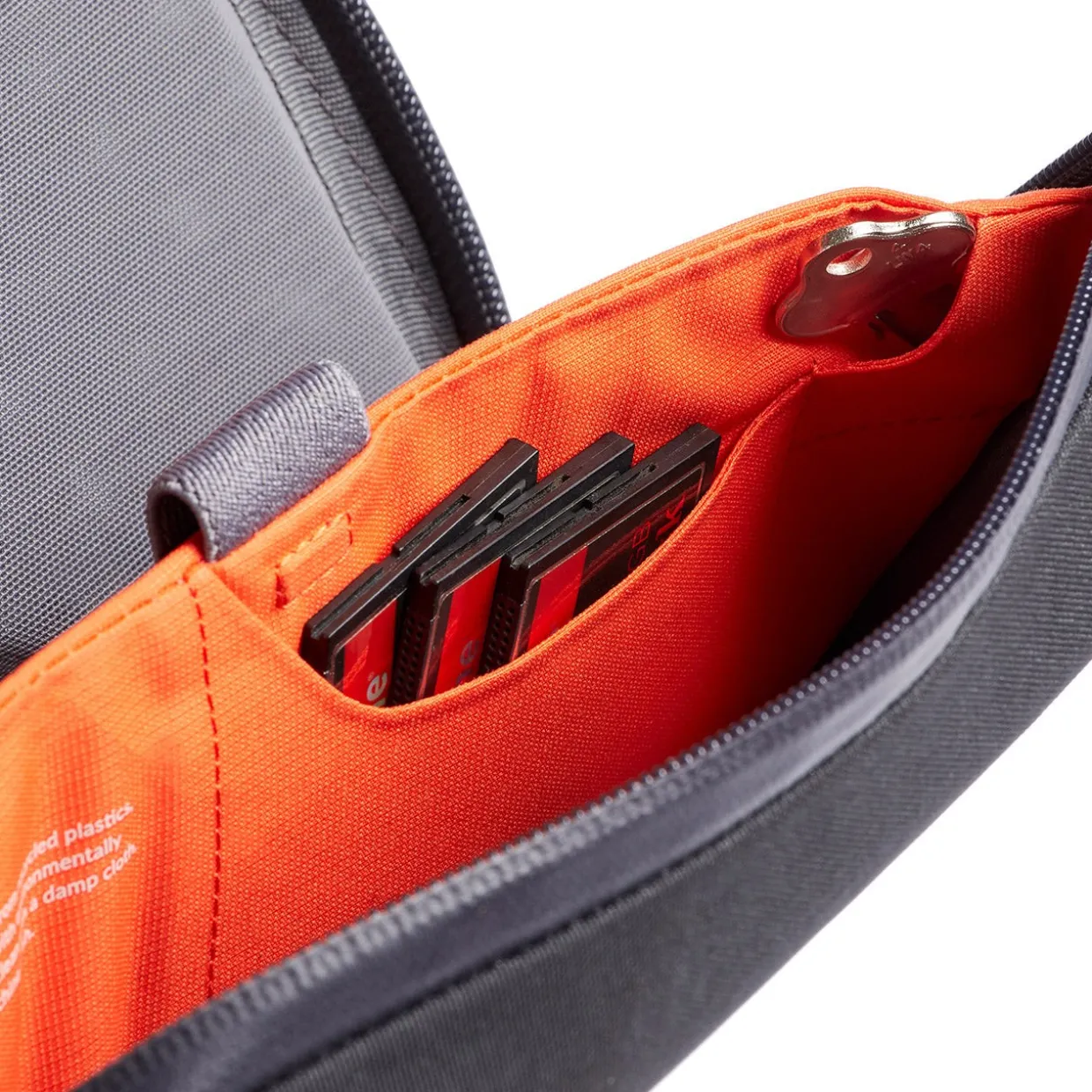 Carryology Essentials Tech Carry Kit