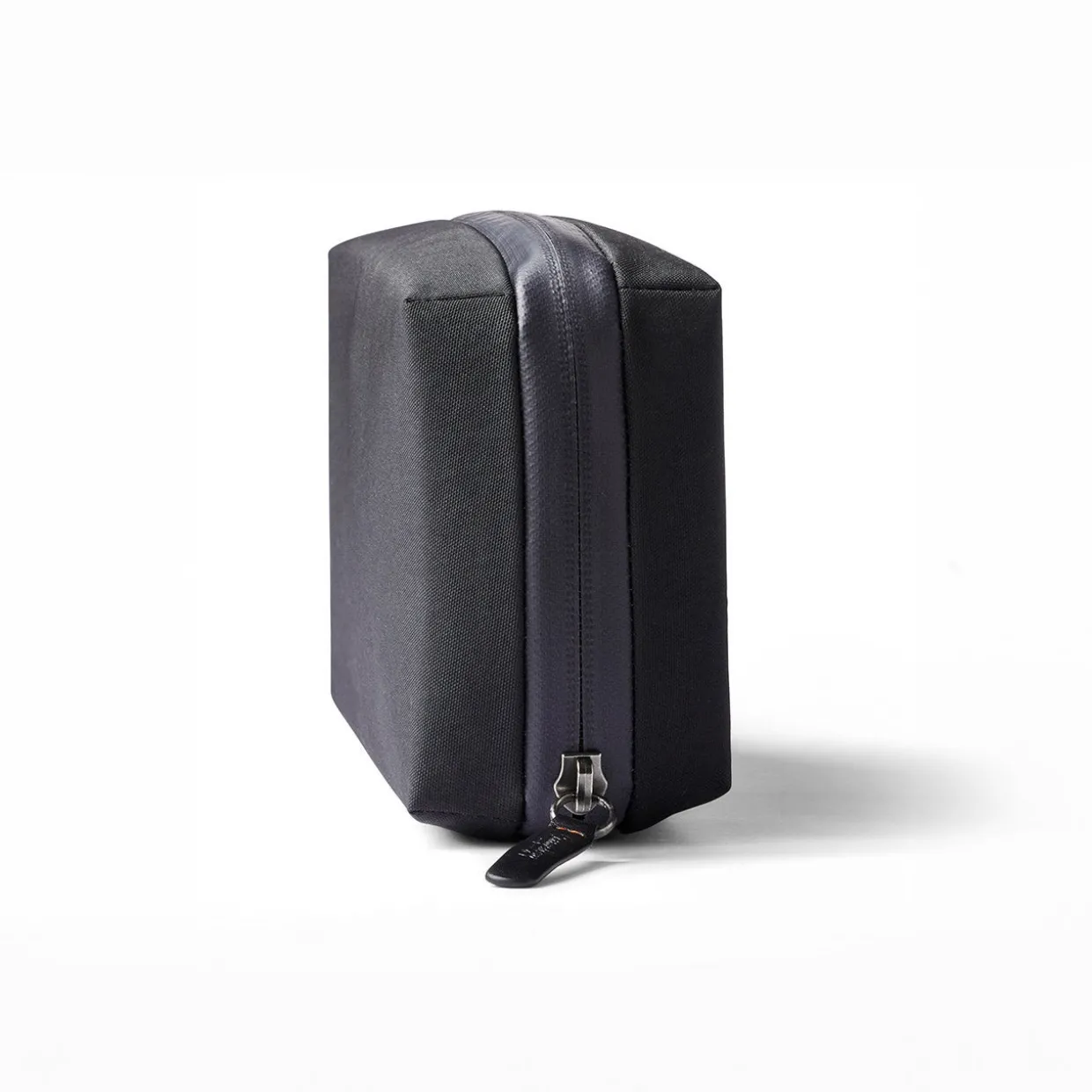 Carryology Essentials Tech Carry Kit