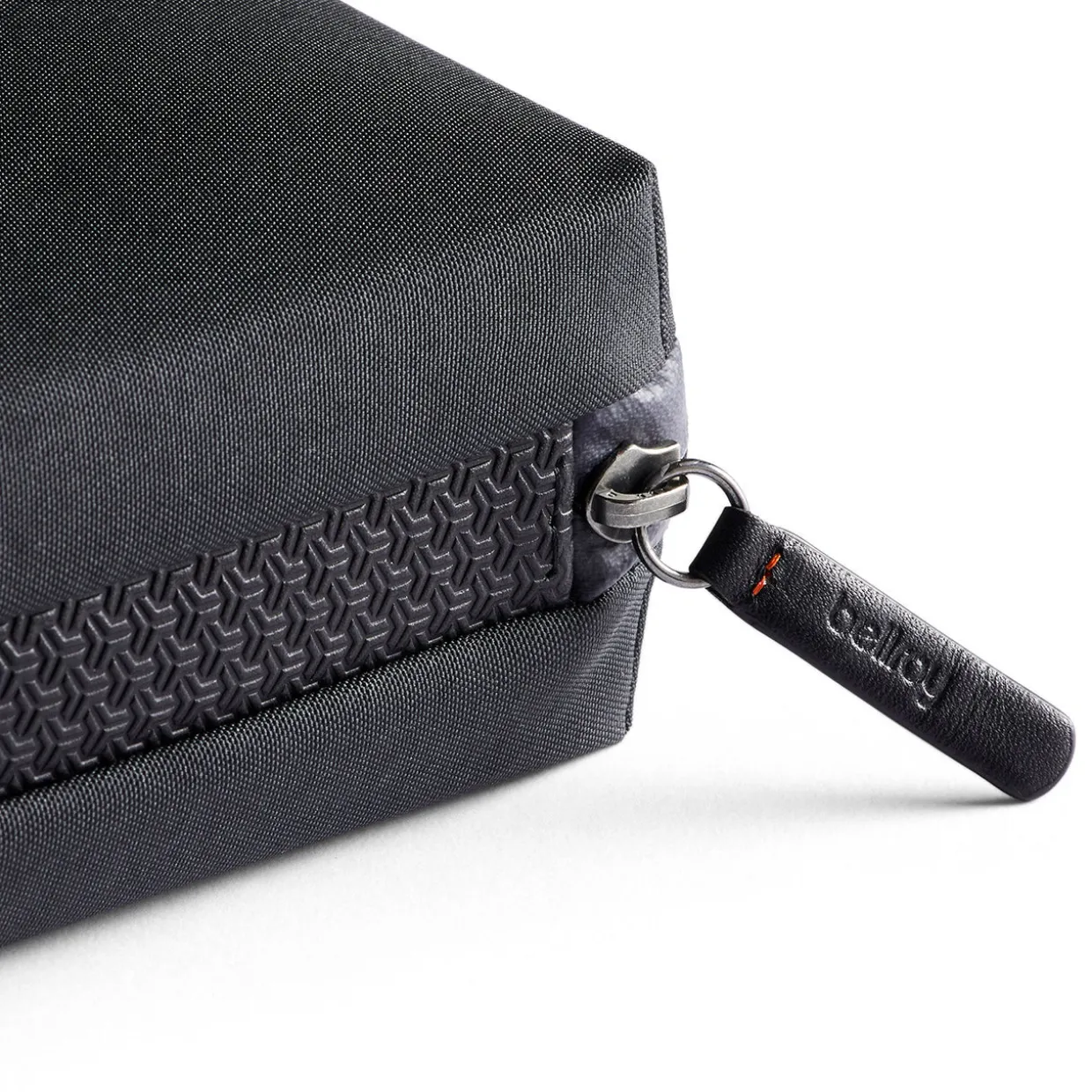 Carryology Essentials Tech Carry Kit