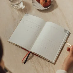 Tails and Hearts Reading Journal A5